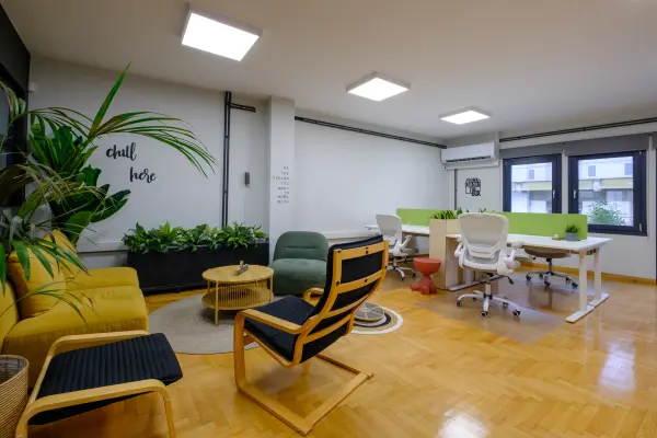 Flexible coworking desk at Fiftyone Space Drama